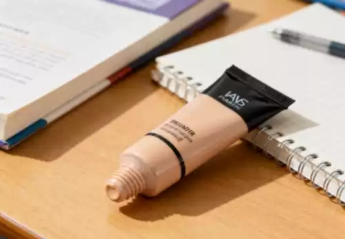 10大學生粉底推薦排行榜｜真人實測評比+選購全攻略